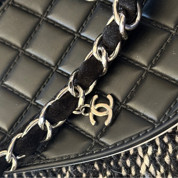 Chanel Flip Flops Rubber & Suede Chainlink Beach Sandals Black SHW CC 40 G30870 - Picture 3 of 6